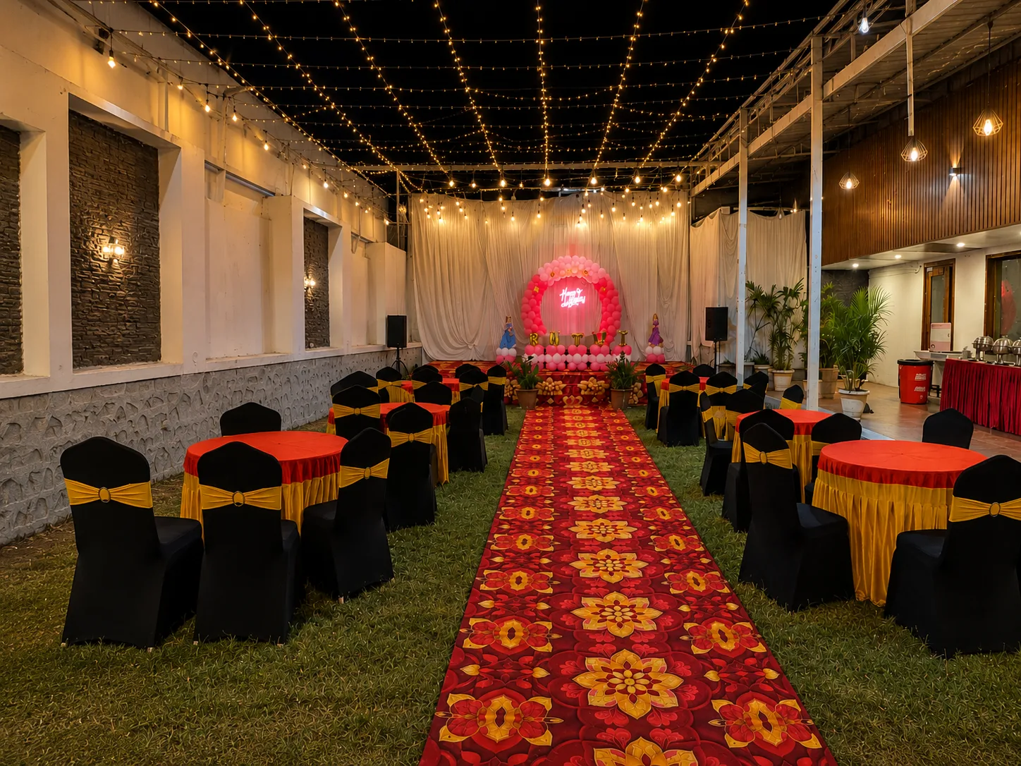 Open party lawn at Hotel Sangram Palace